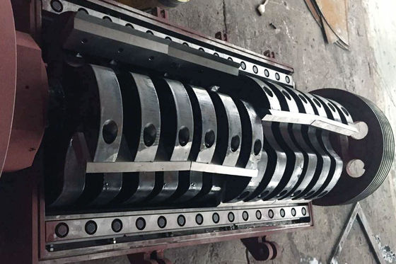 Đầu vào 1000 * 900 Máy nghiền nhựa bọc 55kw