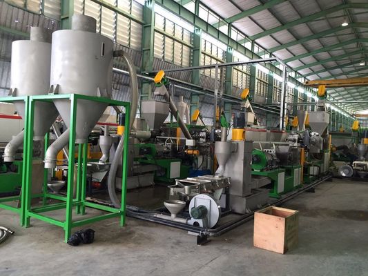 300kg / h Dây chuyền tạo hạt nhựa cứng hai giai đoạn